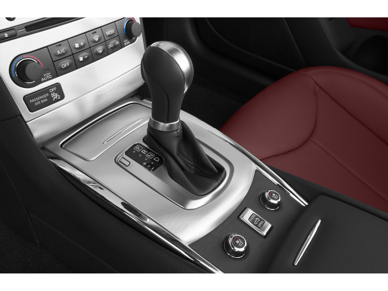 2015 INFINITI Q60 Base