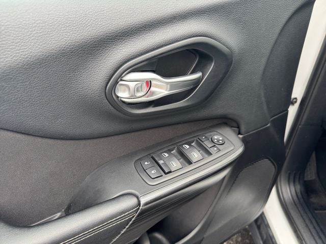 2015 Jeep Cherokee Sport