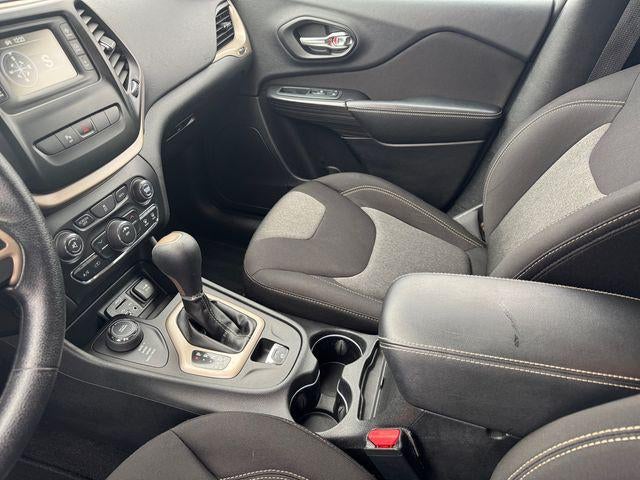 2015 Jeep Cherokee Sport