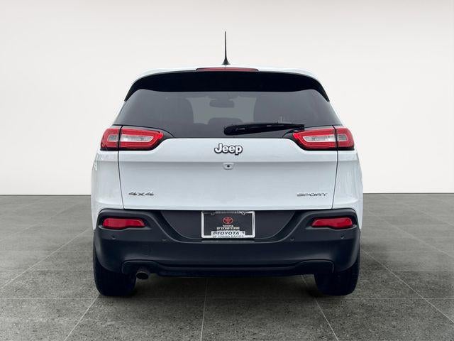 2015 Jeep Cherokee Sport