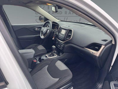 2015 Jeep Cherokee Sport