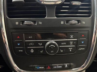 2014 Chrysler Town & Country Touring-L