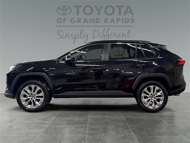 2025 Toyota RAV4 XLE Premium