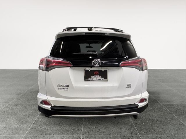 2016 Toyota RAV4 SE