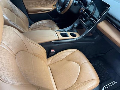 2020 Toyota Avalon Hybrid Limited