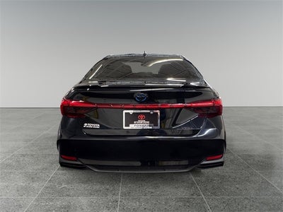 2022 Toyota Avalon Hybrid XSE