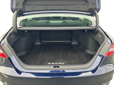 2022 Toyota Camry Hybrid XLE