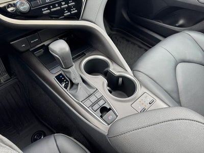 2022 Toyota Camry Hybrid XLE