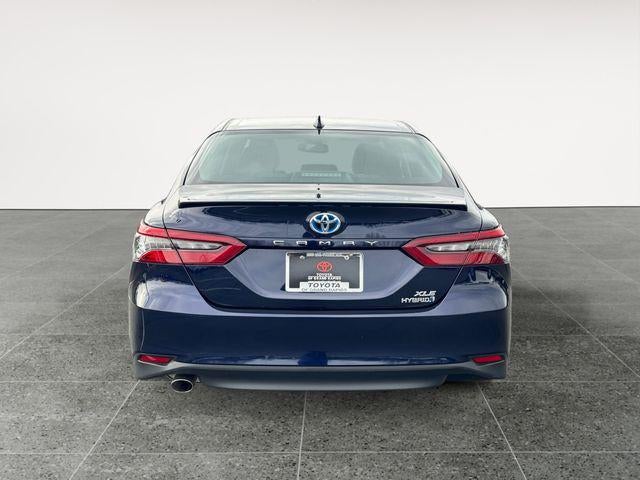 2022 Toyota Camry Hybrid XLE