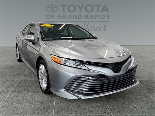 2020 Toyota Camry Hybrid XLE