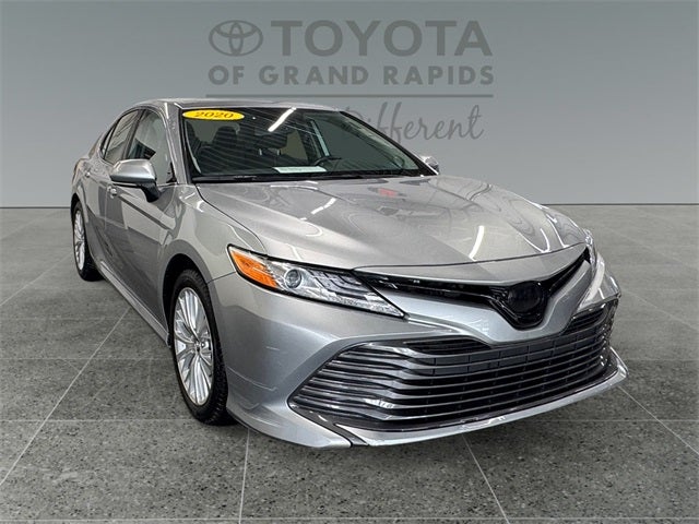 2020 Toyota Camry Hybrid XLE