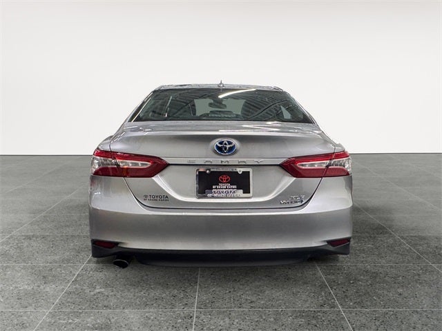 2020 Toyota Camry Hybrid XLE