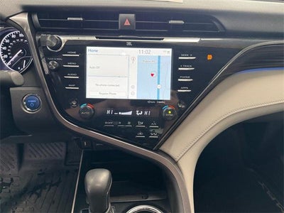 2020 Toyota Camry Hybrid XLE