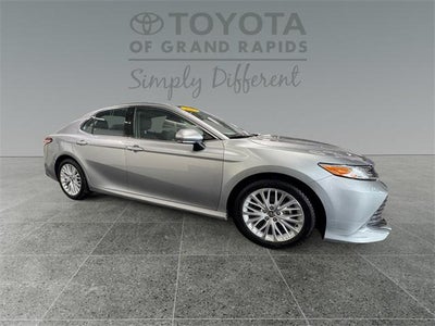 2020 Toyota Camry Hybrid XLE