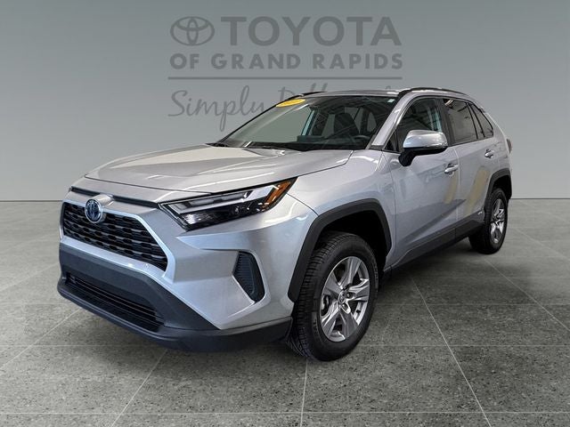 2022 Toyota RAV4 Hybrid XLE