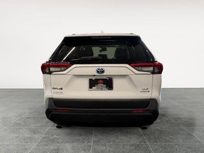 2022 Toyota RAV4 Hybrid XLE