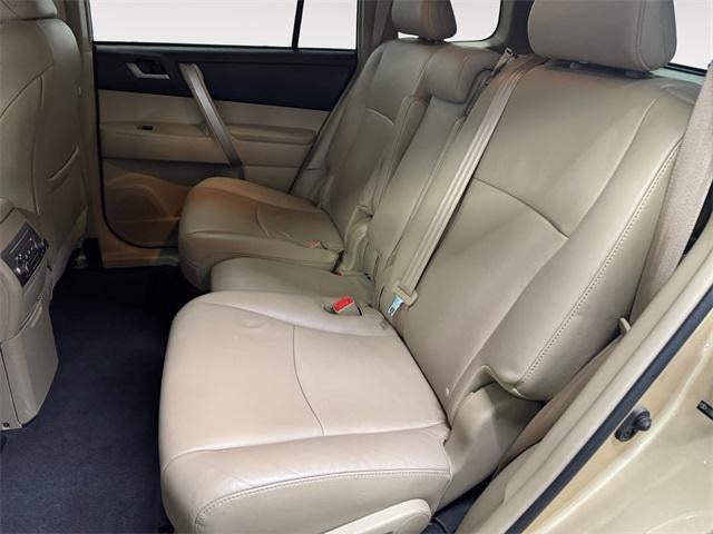 2012 Toyota Highlander SE