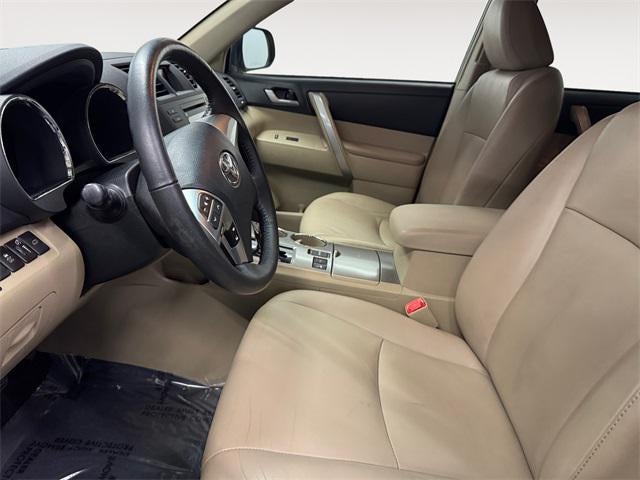2012 Toyota Highlander SE