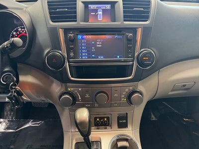 2013 Toyota Highlander SE