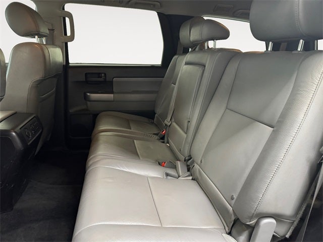 2014 Toyota Sequoia SR5 5.7L