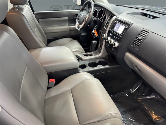 2014 Toyota Sequoia SR5 5.7L