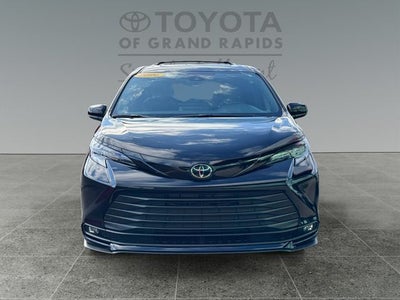 2026 Toyota Sienna Woodland Edition 7 Passenger