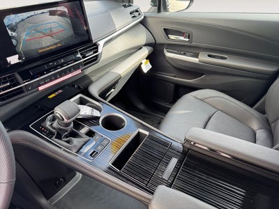 2026 Toyota Sienna Woodland Edition 7 Passenger