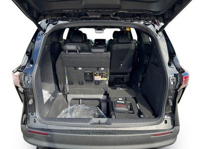 2026 Toyota Sienna Woodland Edition 7 Passenger