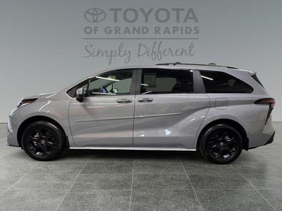 2025 Toyota Sienna Woodland Edition 7 Passenger