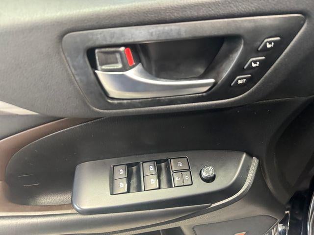 2019 Toyota Highlander Limited Platinum
