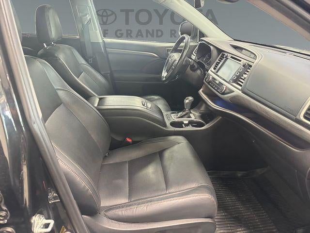 2019 Toyota Highlander Limited Platinum