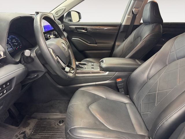 2024 Toyota Highlander Hybrid Platinum