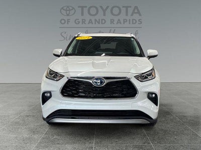 2024 Toyota Highlander Hybrid Platinum