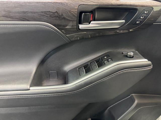 2024 Toyota Highlander Hybrid Platinum