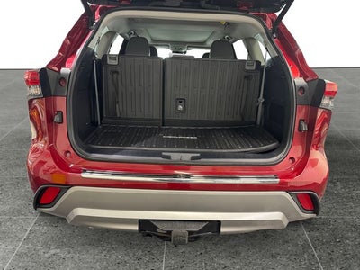 2022 Toyota Highlander Hybrid Platinum