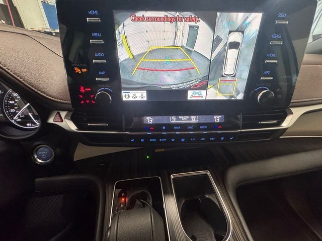 2024 Toyota Sienna Platinum 7 Passenger
