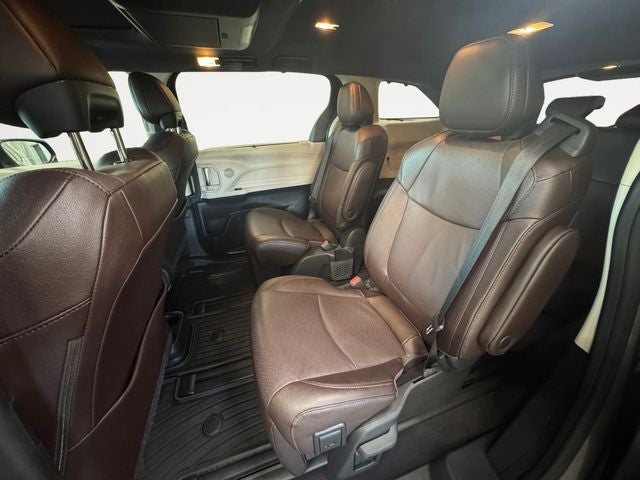 2024 Toyota Sienna Platinum 7 Passenger