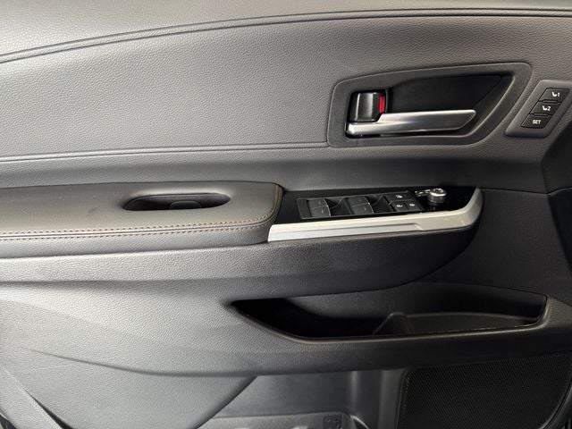 2026 Toyota Sienna Platinum 7 Passenger