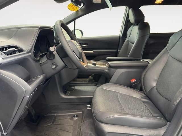 2026 Toyota Sienna Platinum 7 Passenger