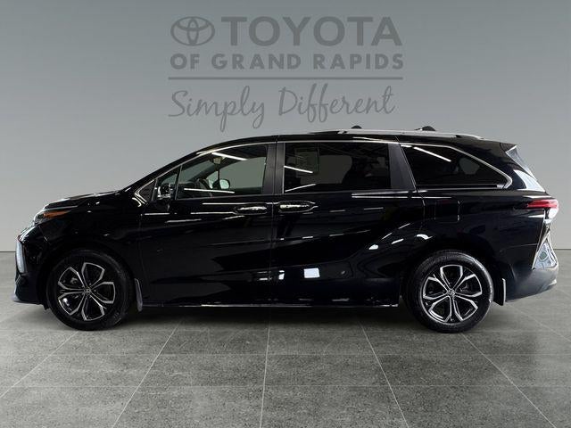 2026 Toyota Sienna Platinum 7 Passenger