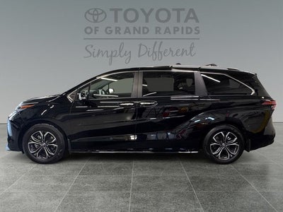 2025 Toyota Sienna Platinum 7 Passenger