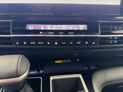 2025 Toyota Sienna Platinum 7 Passenger