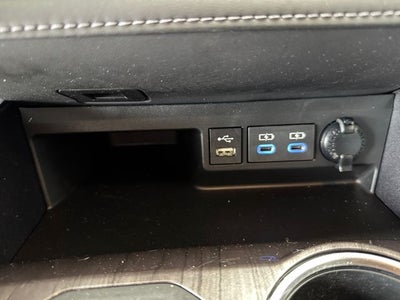 2022 Toyota Highlander Hybrid Platinum