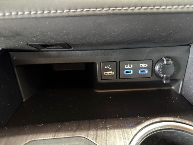 2022 Toyota Highlander Hybrid Platinum