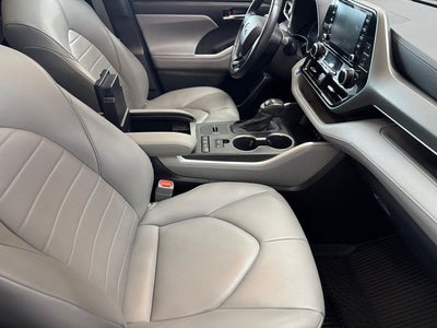 2021 Toyota Highlander Hybrid XLE