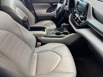 2021 Toyota Highlander Hybrid XLE