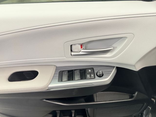 2025 Toyota Sienna XLE 7 Passenger