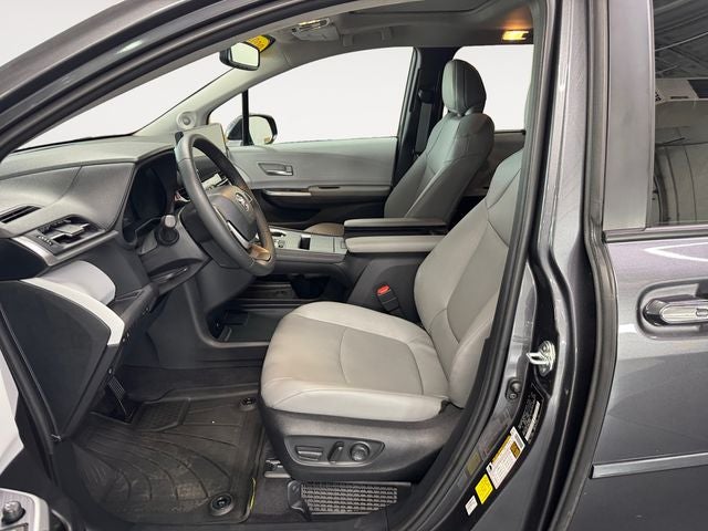 2025 Toyota Sienna XLE 7 Passenger