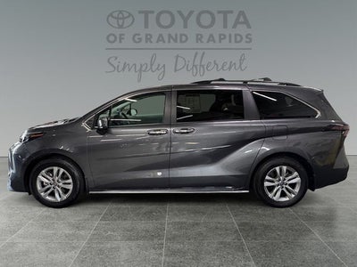 2025 Toyota Sienna XLE 7 Passenger