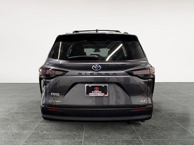 2025 Toyota Sienna XLE 7 Passenger